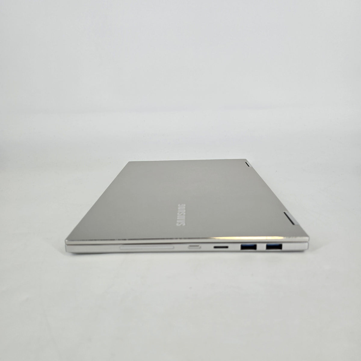 Galaxy Book Flex2 Alpha 13.3 Gray 2.4 GHz Intel Core i5 11th Gen. 8GB RAM 256GB Solid State Drive