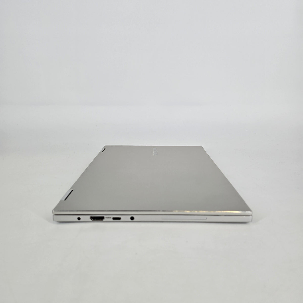 Galaxy Book Flex2 Alpha 13.3 Gray 2.4 GHz Intel Core i5 11th Gen. 8GB RAM 256GB Solid State Drive