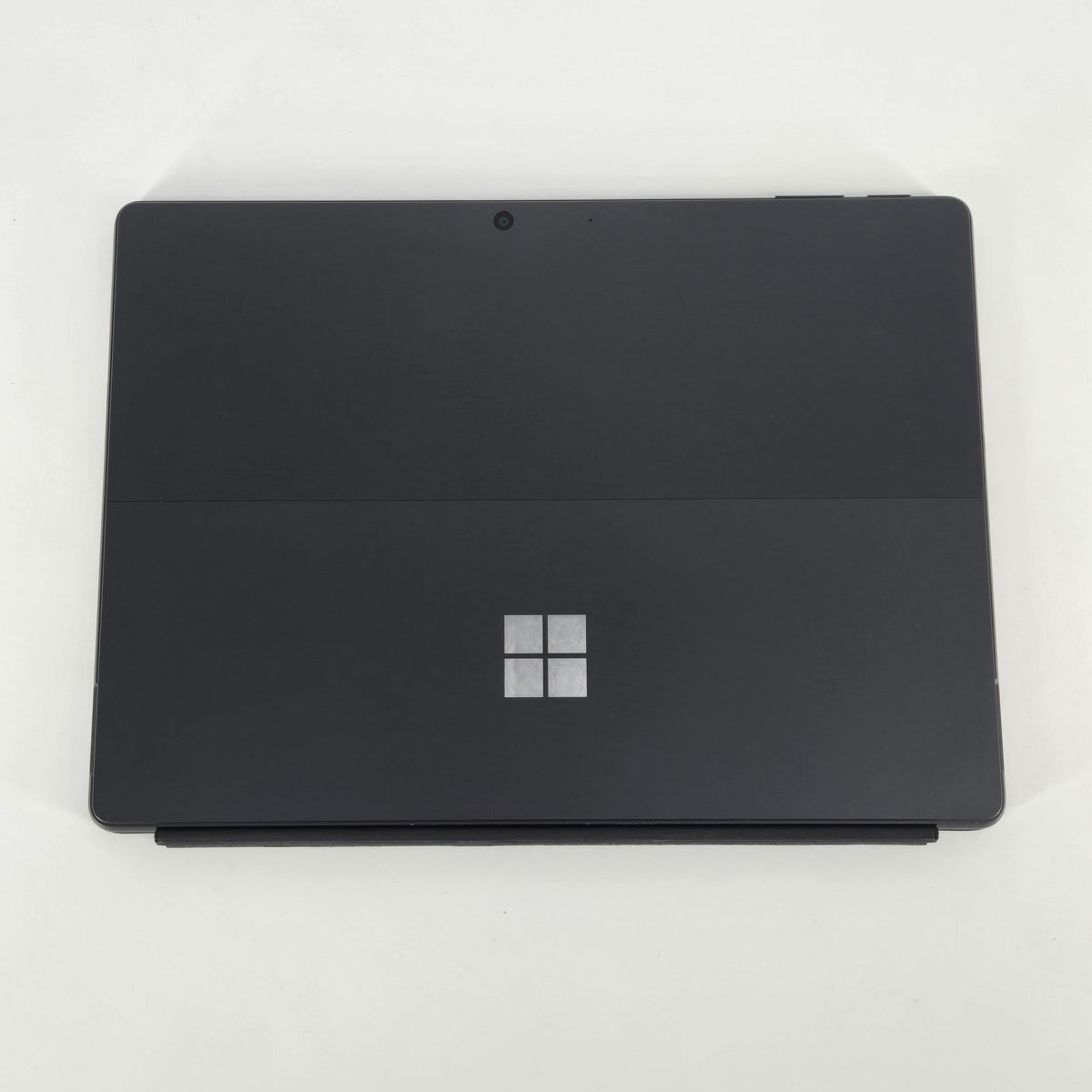 Surface Pro 9 13 Graphite WiFi 2.6 GHz Intel Core i7 12th Gen. 16GB RAM 256GB Solid State Drive