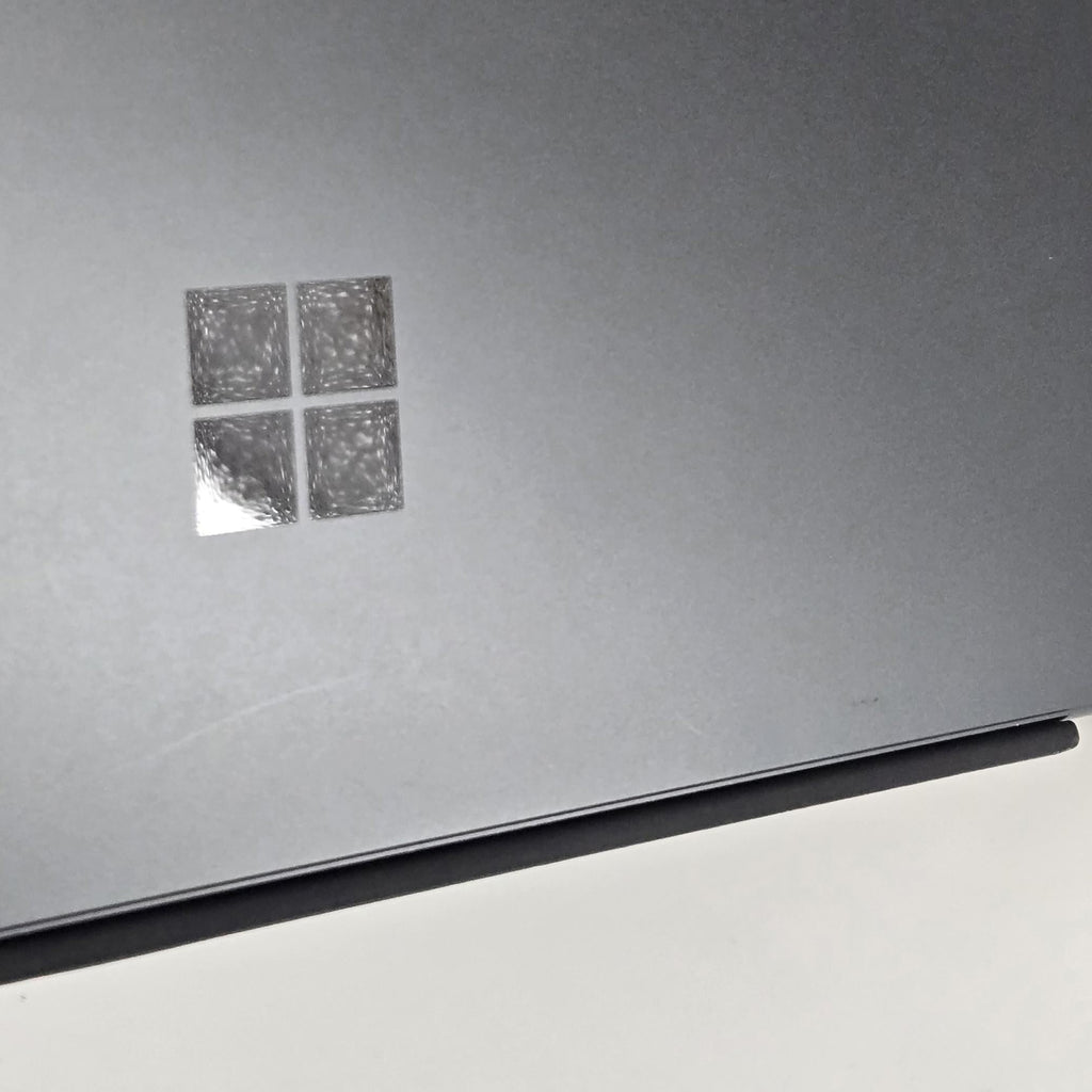 Surface Pro 9 13 Graphite WiFi 2.6 GHz Intel Core i7 12th Gen. 16GB RAM 256GB Solid State Drive