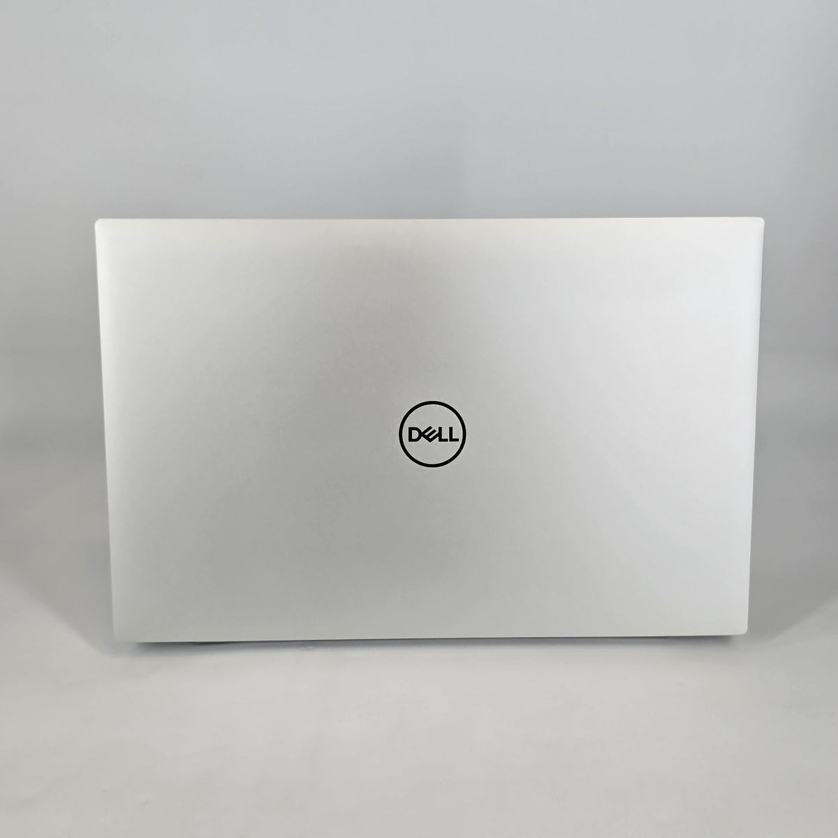 Dell XPS 17 9730 Silver 2.4 GHz Intel Core i7 13th Gen. 16GB RAM 1TB Solid State Drive NVIDIA GeForce RTX 4050 6 GB