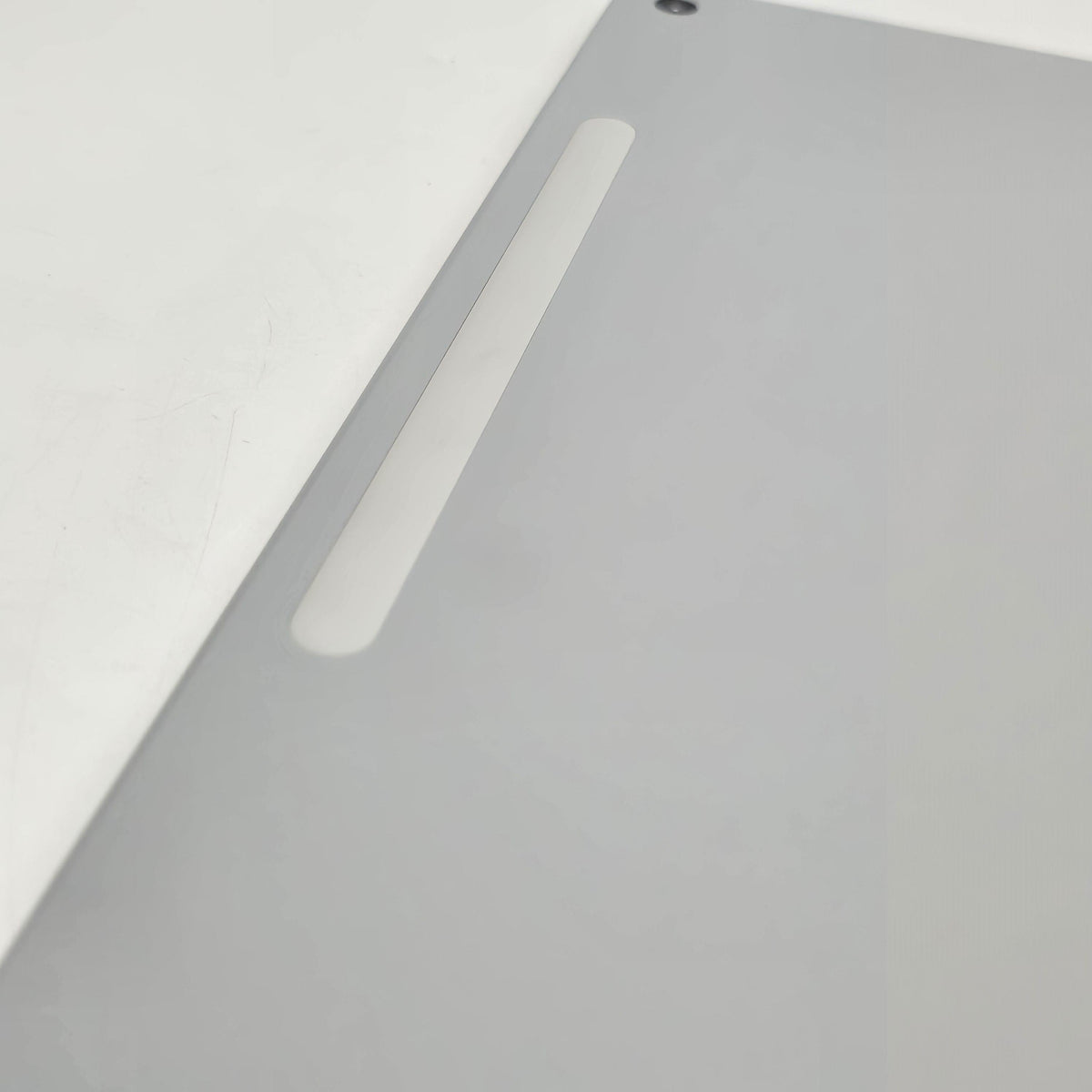 Surface Pro 12 Silver WiFi 3.3 GHz Qualcomm Snapdragon X Plus 16GB RAM 512GB UniversalFlashStorage