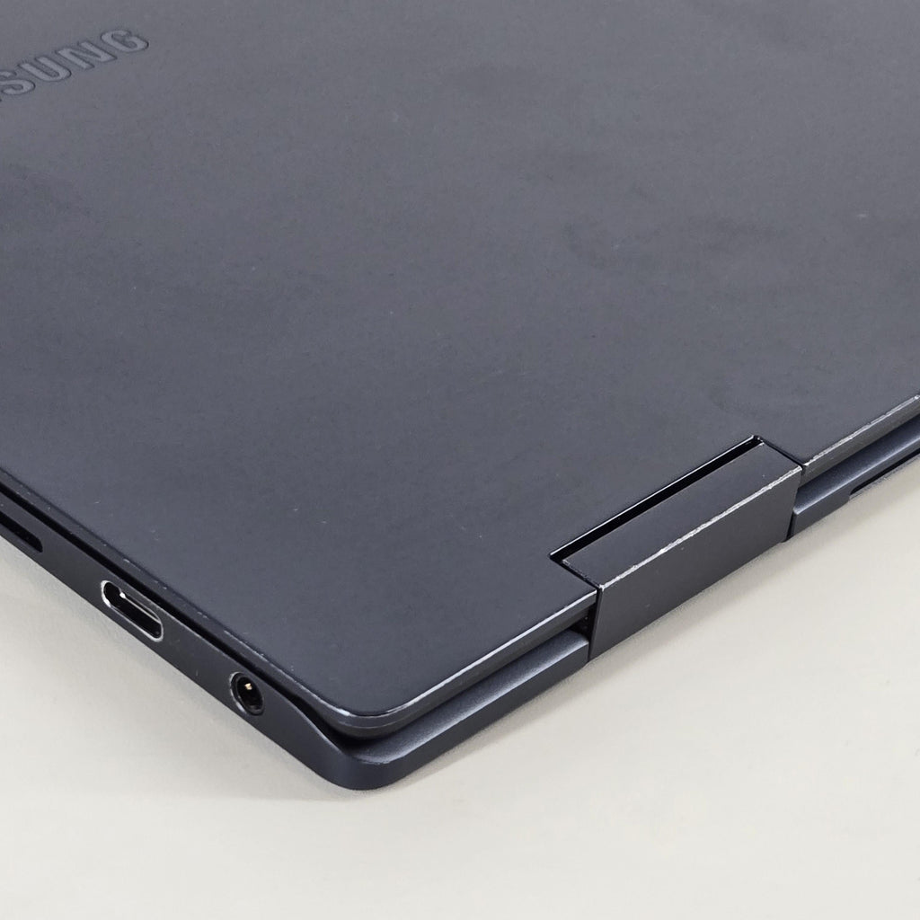 Samsung Galaxy Book Pro 360 15.6 Blue 2.8 GHz Intel Core i7 11th Gen. 16GB RAM 512GB Solid State Drive