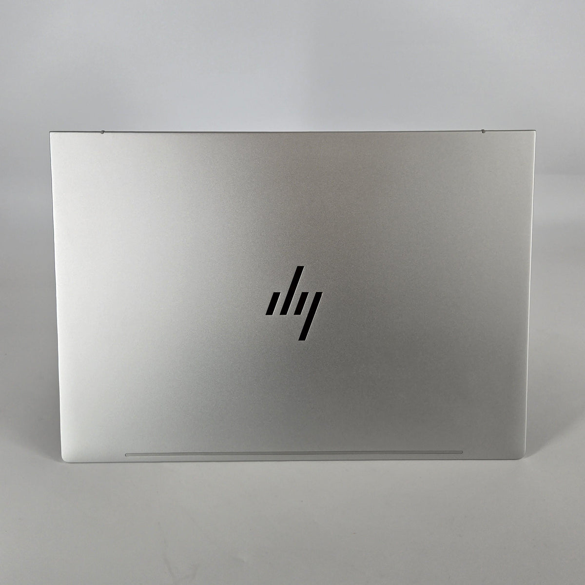 HP Elitebook 660 G11 16 Silver 1.7 GHz Intel Core Ultra 7 16GB RAM 512GB Solid State Drive