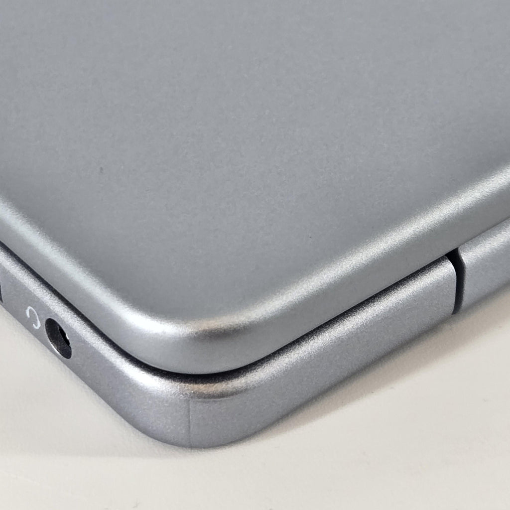 Dell 16 Plus DB16250 Ice Blue 2.2 GHz Intel Core Ultra 7 Series 2 32GB RAM 1TB Solid State Drive