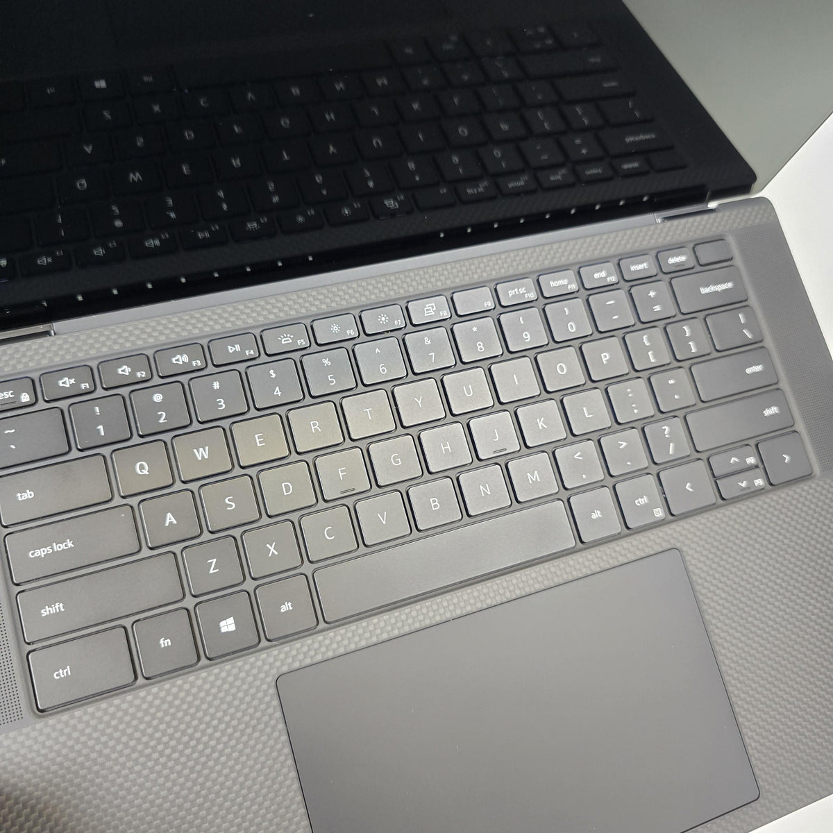XPS 15 9500 Silver 2.6 GHz Intel Core i7 10th Gen. 64GB RAM 2TB Solid State Drive 512GB Solid State Drive NVIDIA GeForce GTX 1650 Ti 4 GB