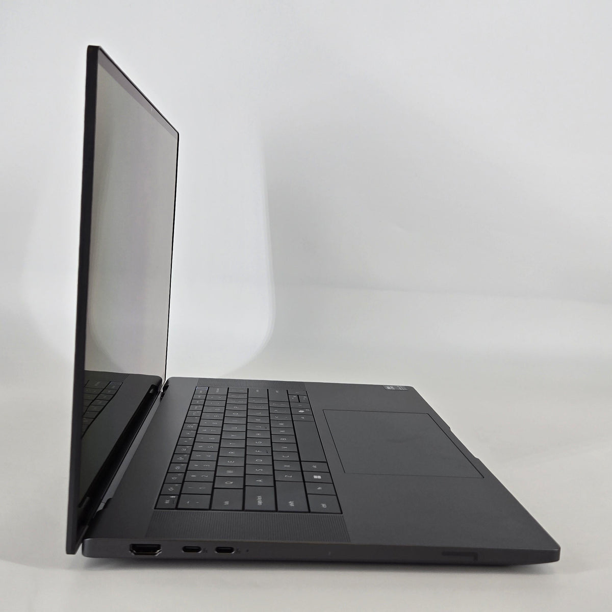 Dell Pro Precision 7 16 Gray 2.0 GHz Intel Core Ultra X7 Series 3 64GB RAM 1TB Solid State Drive