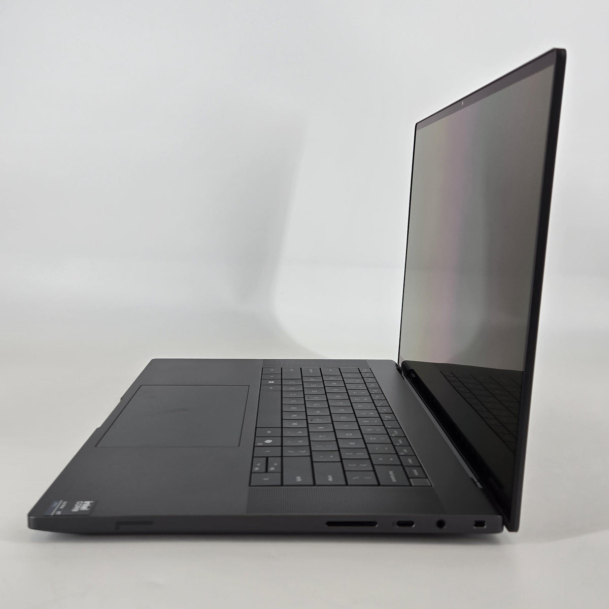 Dell Pro Precision 7 16 Gray 2.0 GHz Intel Core Ultra X7 Series 3 64GB RAM 1TB Solid State Drive