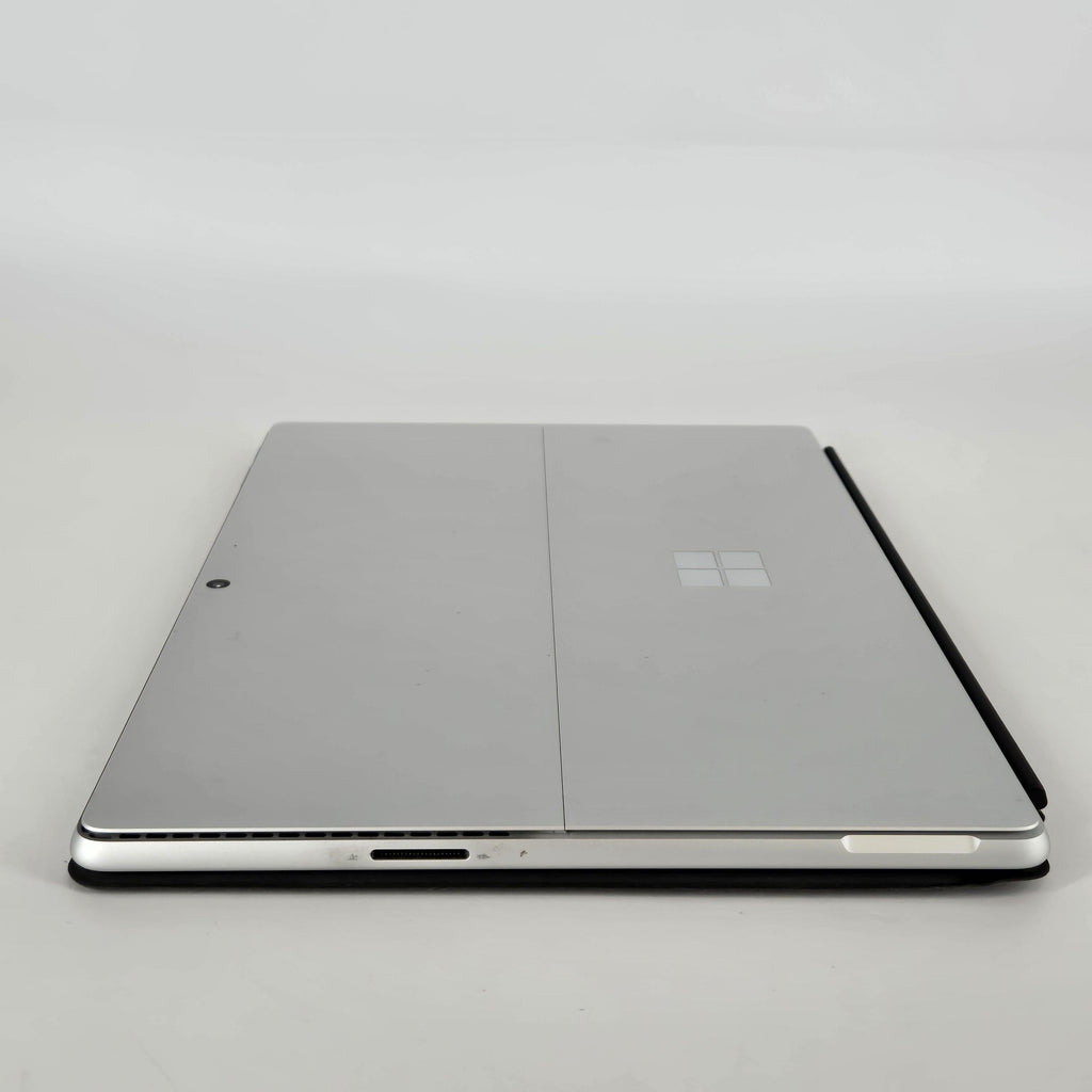Surface Pro 9 13 Platinum WiFi 2.7 GHz Intel Core i7 12th Gen. 32GB RAM 1TB Solid State Drive