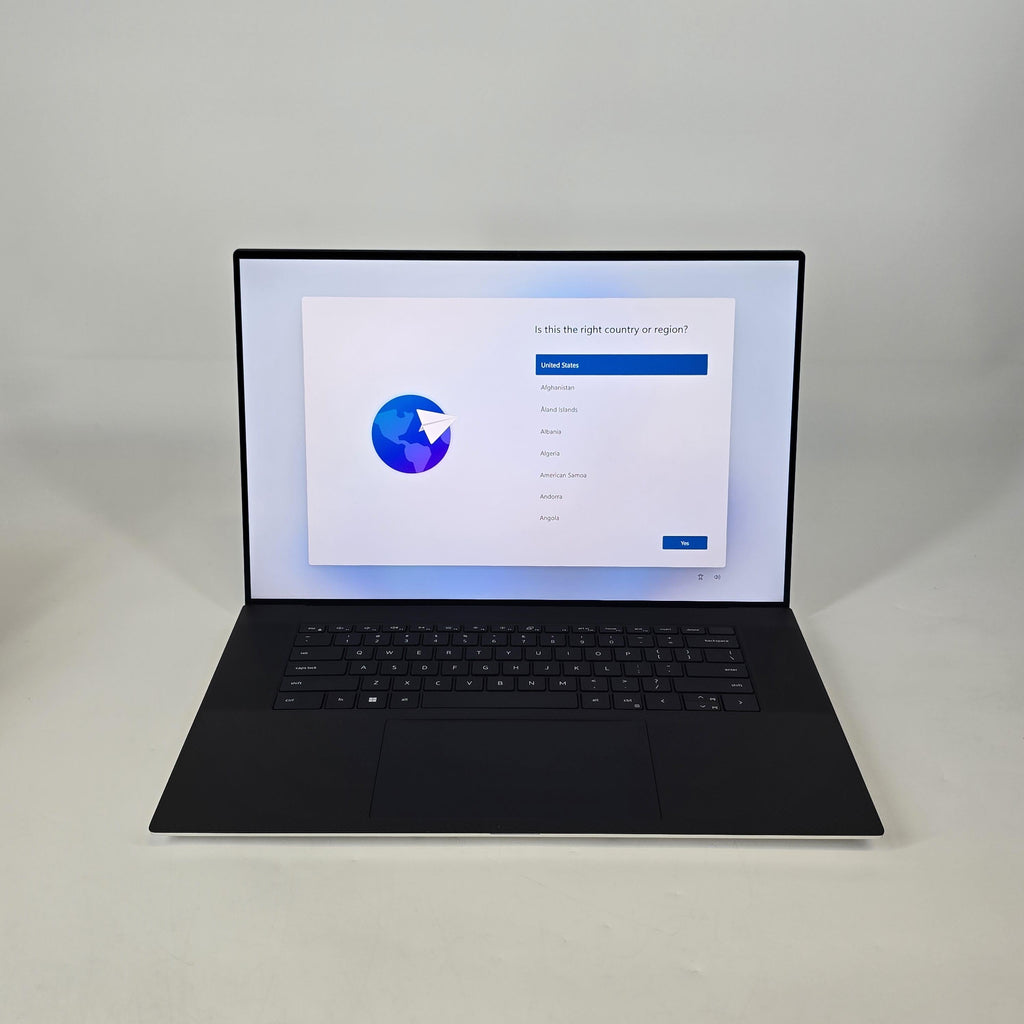 XPS 17 9720 Silver 2.5 GHz Intel Core i9 12th Gen. 64GB RAM 4TB Solid State Drive NVIDIA GeForce RTX 3060 6 GB