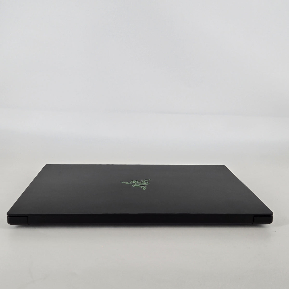 Razer Blade 15 Base 2019 Black 2.6 GHz Intel Core i7 9th Gen. 32GB RAM 128GB Solid State Drive 1TB Hard Disk Drive NVIDIA GeForce GTX 1660 Ti 6 GB