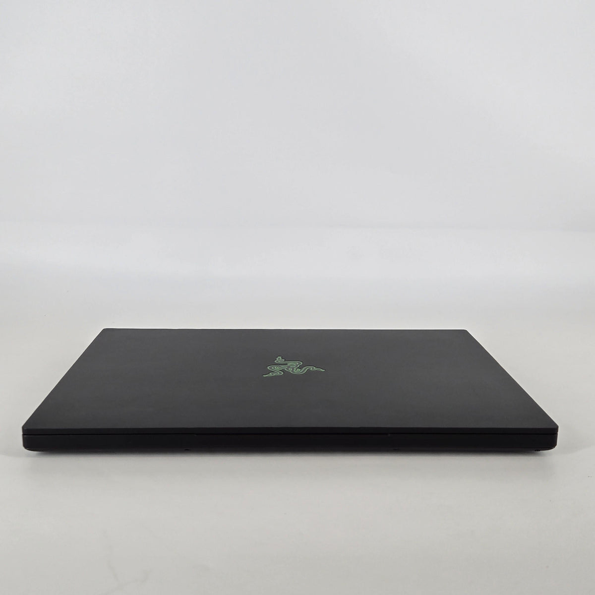 Razer Blade 15 Base 2019 Black 2.6 GHz Intel Core i7 9th Gen. 32GB RAM 128GB Solid State Drive 1TB Hard Disk Drive NVIDIA GeForce GTX 1660 Ti 6 GB
