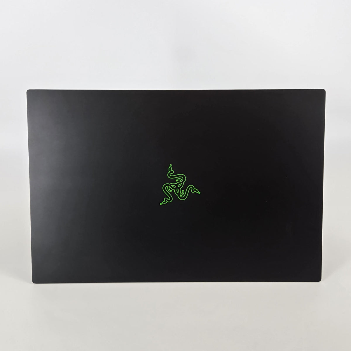 Razer Blade 15 Base 2019 Black 2.6 GHz Intel Core i7 9th Gen. 32GB RAM 128GB Solid State Drive 1TB Hard Disk Drive NVIDIA GeForce GTX 1660 Ti 6 GB