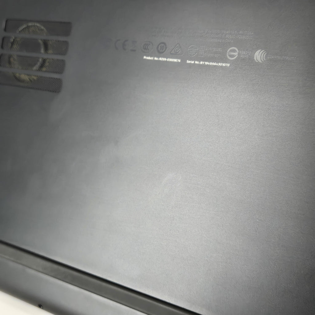 Razer Blade 15 Base 2019 Black 2.6 GHz Intel Core i7 9th Gen. 32GB RAM 128GB Solid State Drive 1TB Hard Disk Drive NVIDIA GeForce GTX 1660 Ti 6 GB