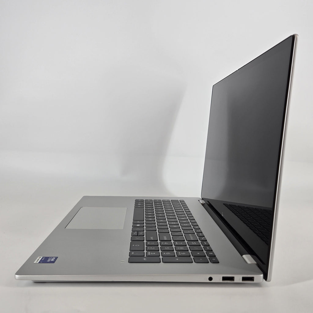 HP OmniBook 7 17.3 Glacier Silver 2.2 GHz Intel Core Ultra 7 Series 2 32GB RAM 512GB Solid State Drive