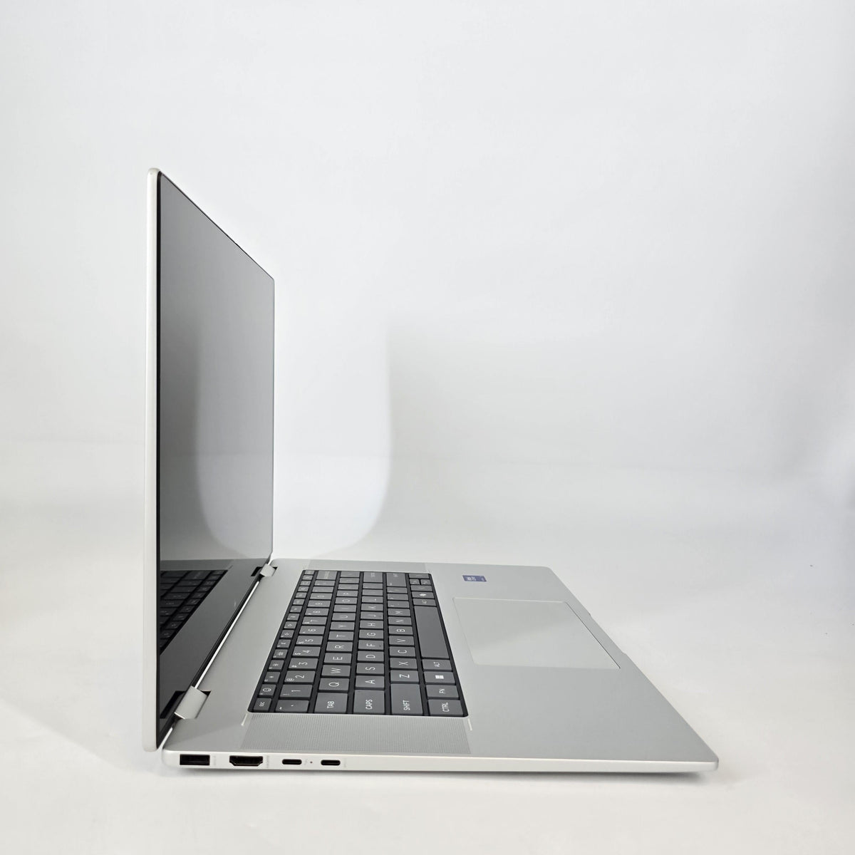 HP Envy x360 16 Silver 1.7 GHz Intel Core Ultra 7 16GB RAM 1TB Solid State Drive
