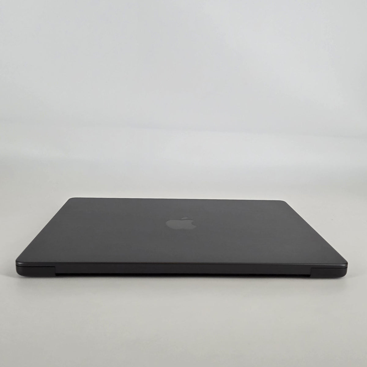 MacBook Pro 14 2025 Space Black M5 Pro 18-Core CPU 48GB Unified Memory 2TB Solid State Drive 20-Core GPU