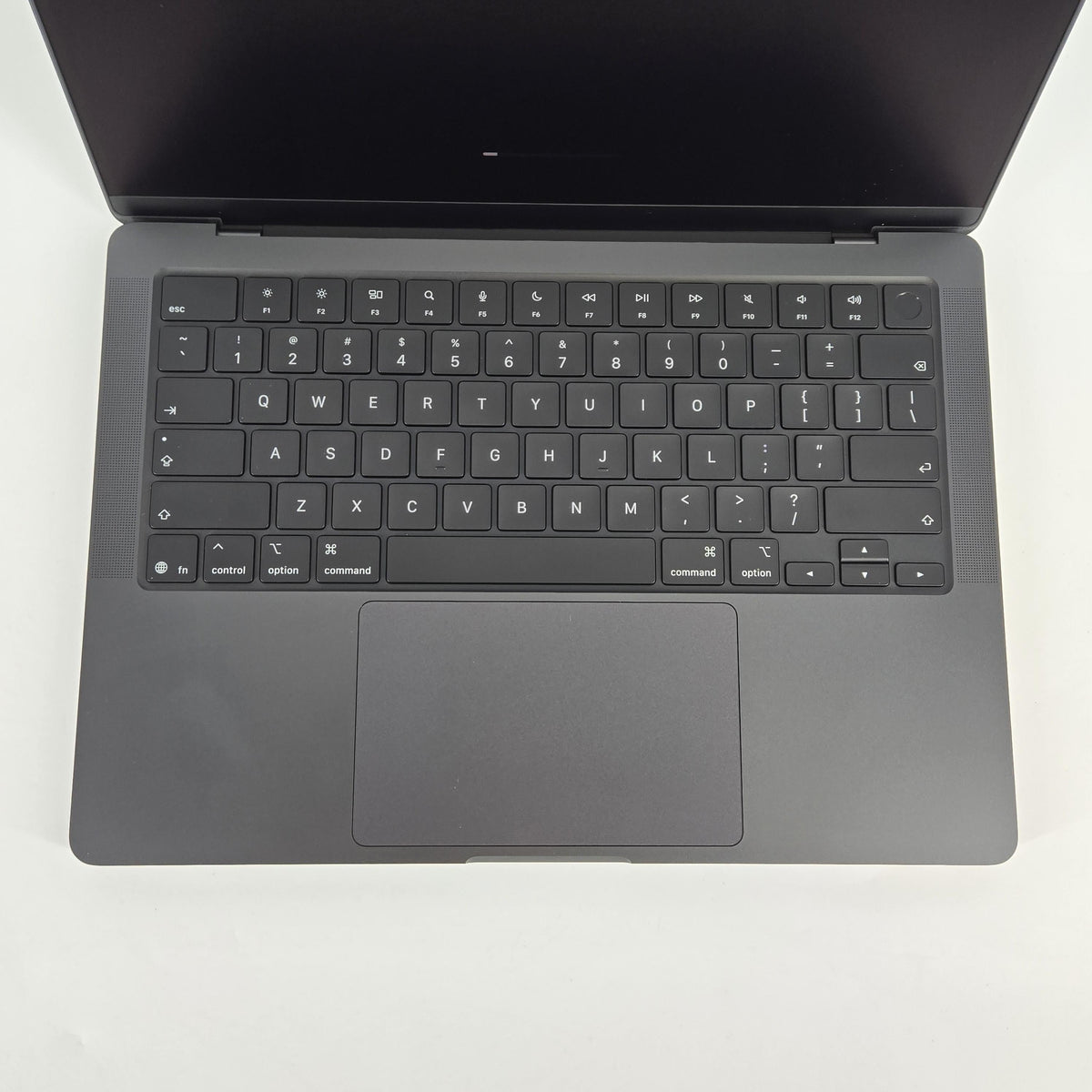 MacBook Pro 14 2025 Space Black M5 Pro 18-Core CPU 48GB Unified Memory 2TB Solid State Drive 20-Core GPU