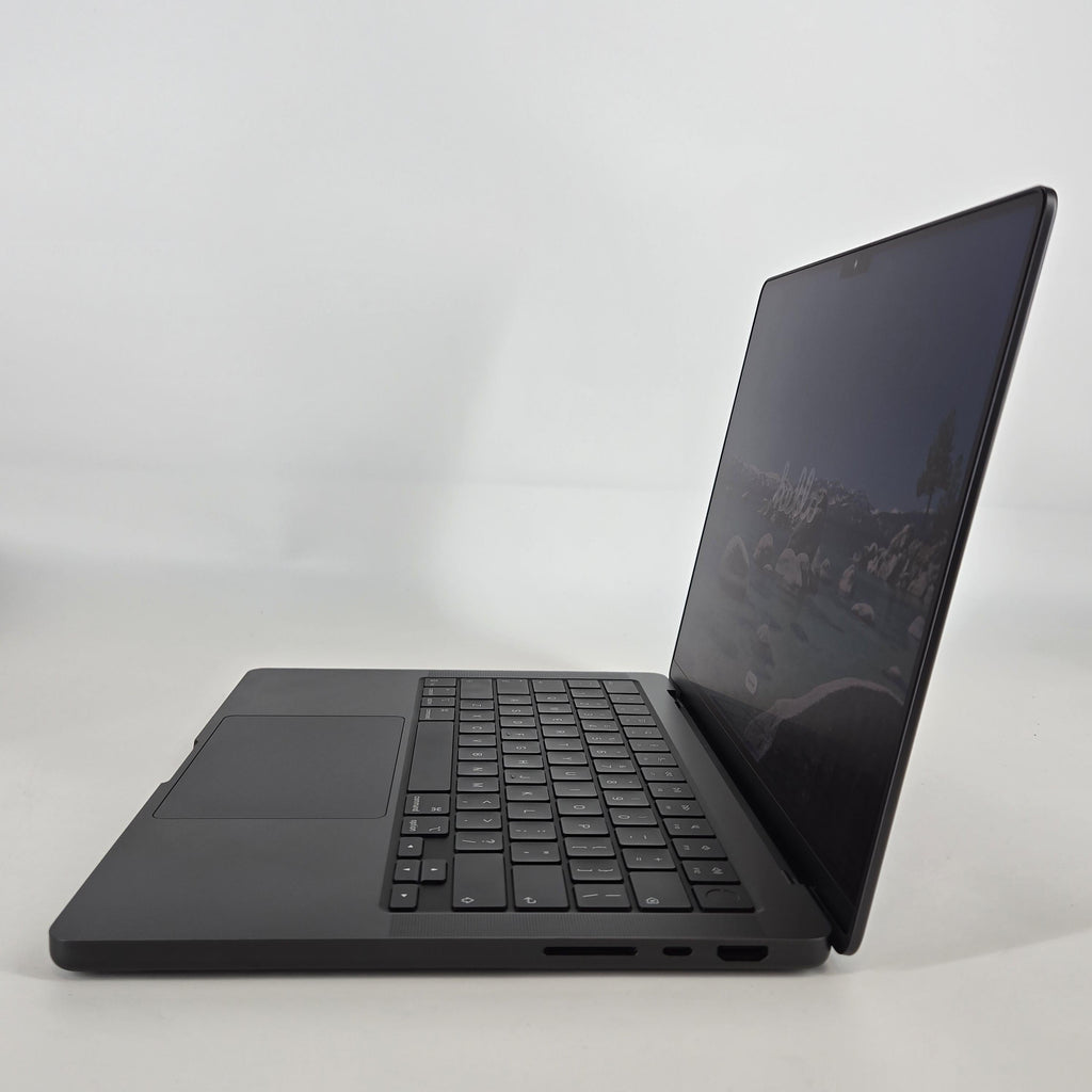 MacBook Pro 14 2025 Space Black M5 Pro 18-Core CPU 48GB Unified Memory 2TB Solid State Drive 20-Core GPU