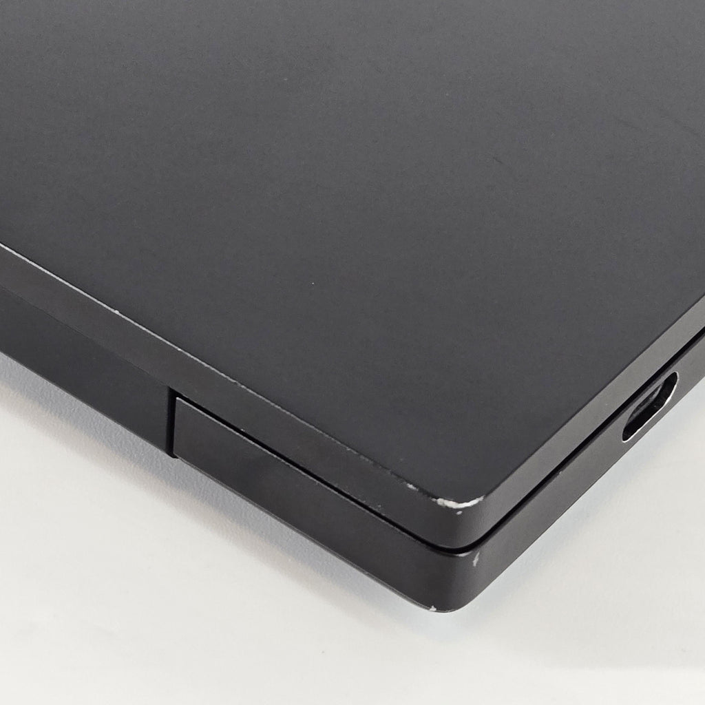 Razer Blade 18 2023 Black 2.2 GHz Intel Core i9 13th Gen. 32GB RAM 1TB Solid State Drive NVIDIA GeForce RTX 4080 12 GB