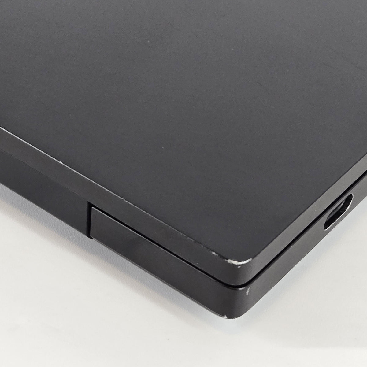 Razer Blade 18 2023 Black 2.2 GHz Intel Core i9 13th Gen. 32GB RAM 1TB Solid State Drive NVIDIA GeForce RTX 4080 12 GB