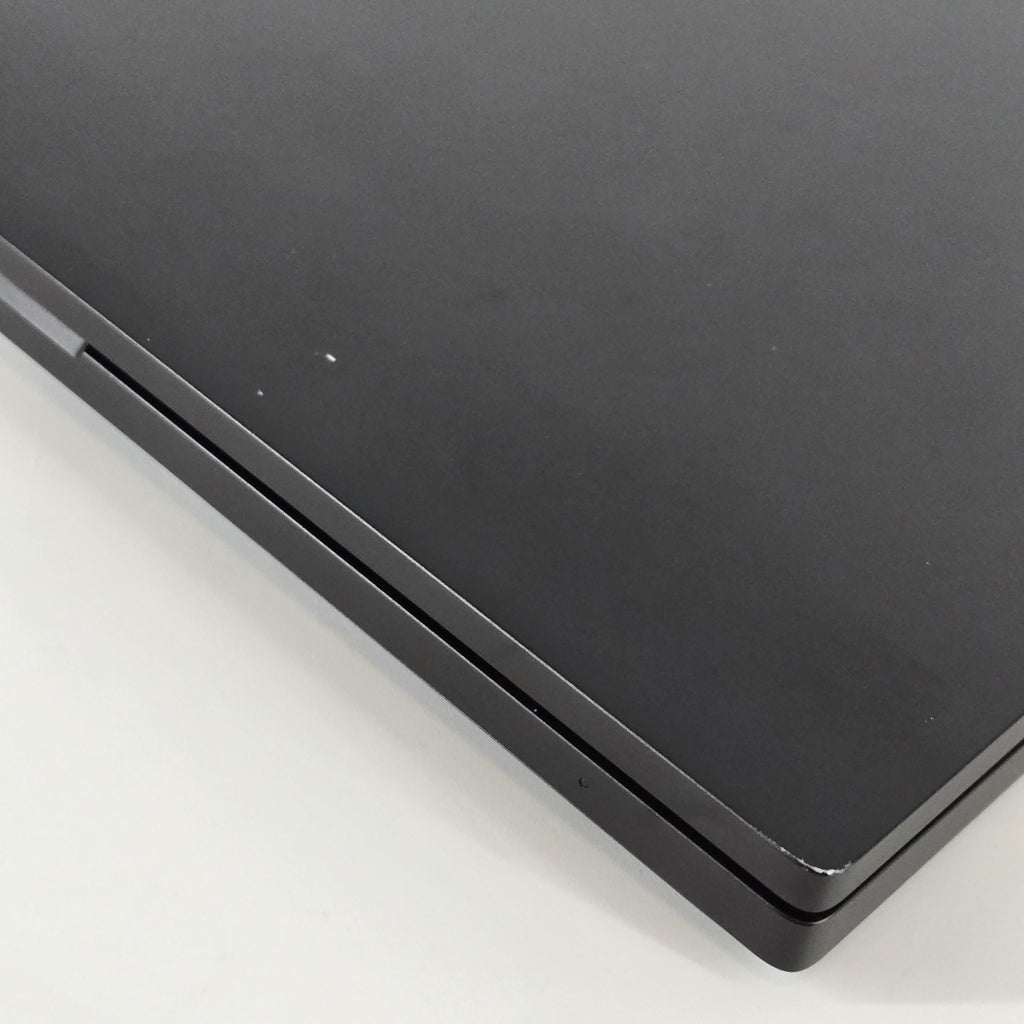 Razer Blade 18 2023 Black 2.2 GHz Intel Core i9 13th Gen. 32GB RAM 1TB Solid State Drive NVIDIA GeForce RTX 4080 12 GB
