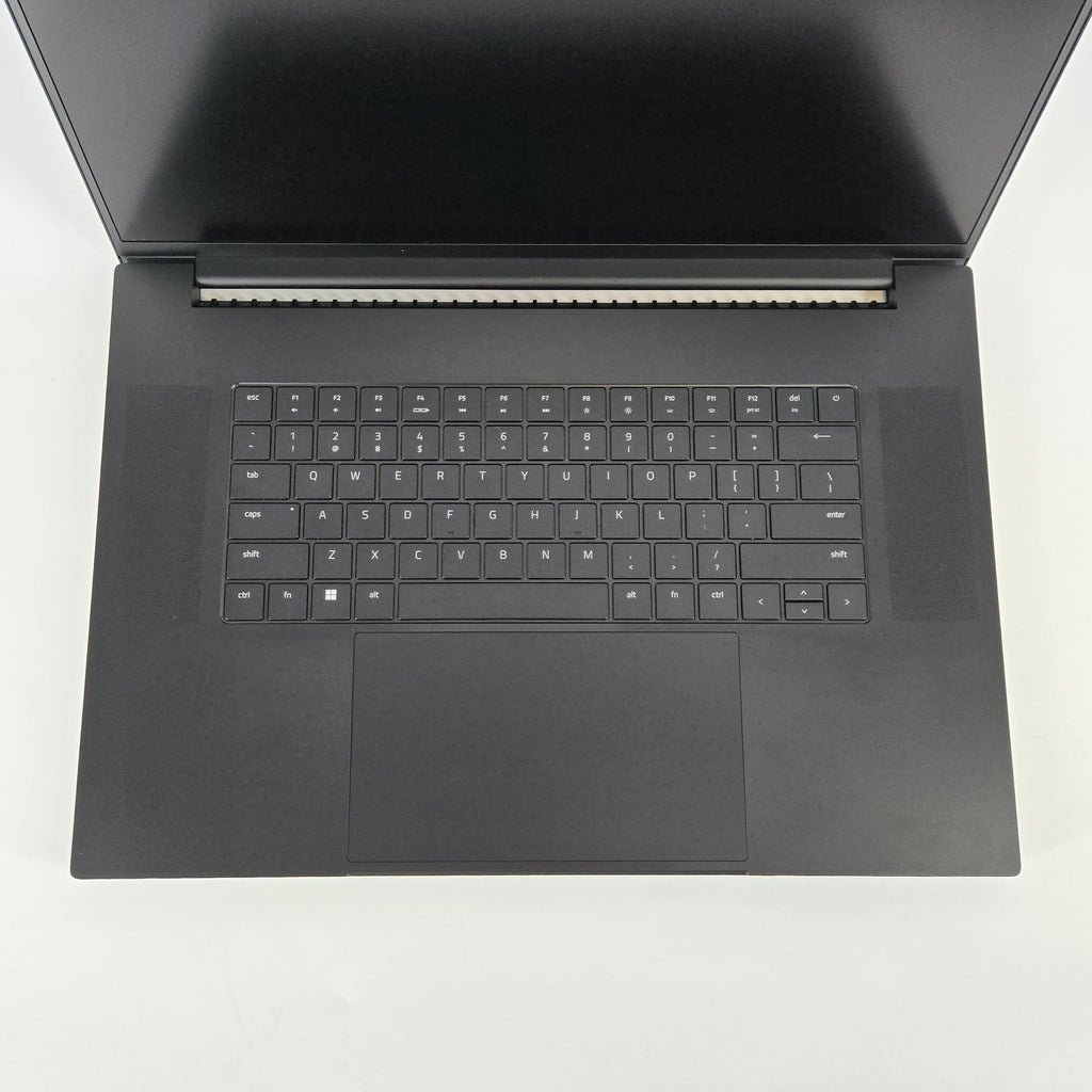 Razer Blade 18 2023 Black 2.2 GHz Intel Core i9 13th Gen. 32GB RAM 1TB Solid State Drive NVIDIA GeForce RTX 4080 12 GB