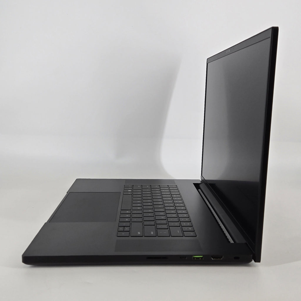 Razer Blade 18 2023 Black 2.2 GHz Intel Core i9 13th Gen. 32GB RAM 1TB Solid State Drive NVIDIA GeForce RTX 4080 12 GB