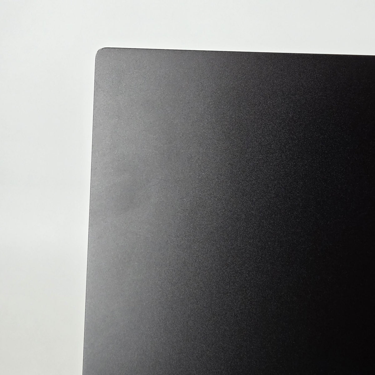 Razer Blade 18 2023 Black 2.2 GHz Intel Core i9 13th Gen. 32GB RAM 1TB Solid State Drive NVIDIA GeForce RTX 4080 12 GB