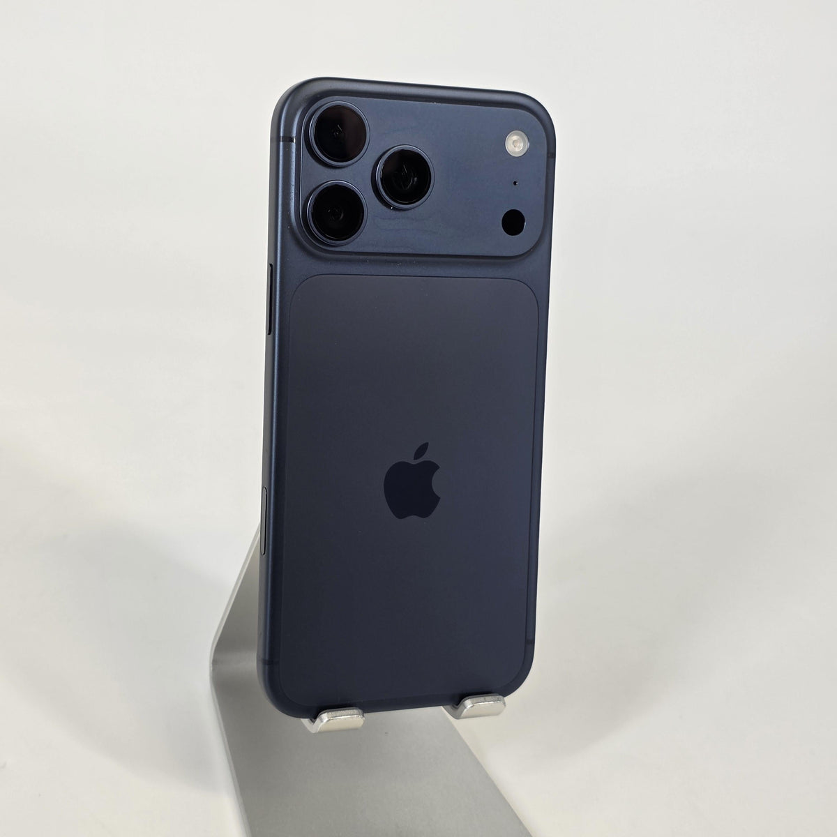 iPhone 17 Pro Max 1TB Deep Blue (Spectrum)