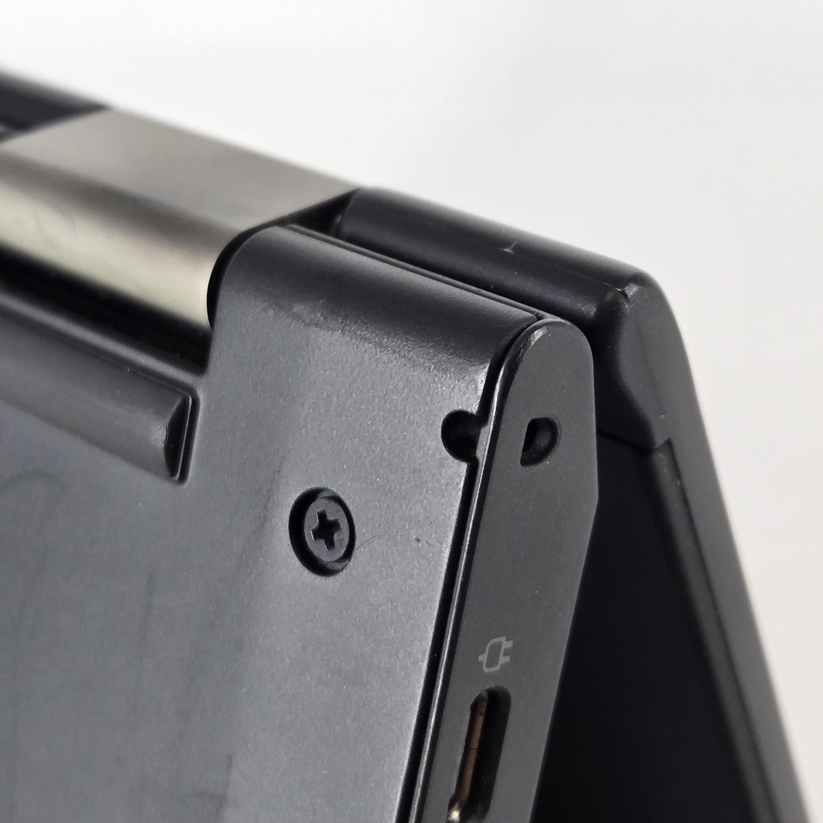 Lenovo ThinkPad L13 Yoga Gen 2 Black 2.6 GHz Intel Core i5 11th Gen. 16GB RAM 1TB Solid State Drive
