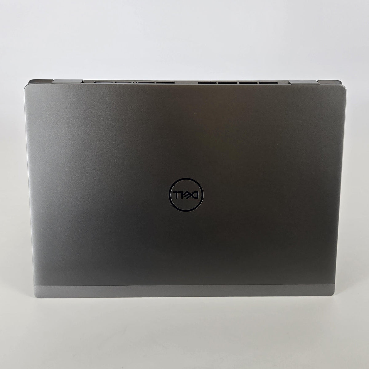 Dell Latitude 7440 14 Gray 1.8 GHz Intel Core i7 13th Gen. 32GB RAM 256GB Solid State Drive