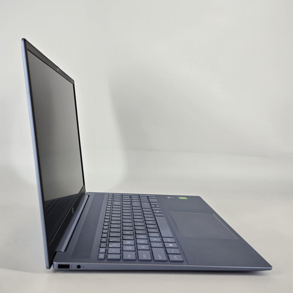 HP Pavilion 16 Blue 1.7 GHz Intel Core Ultra 7 32GB RAM 2TB Solid State Drive