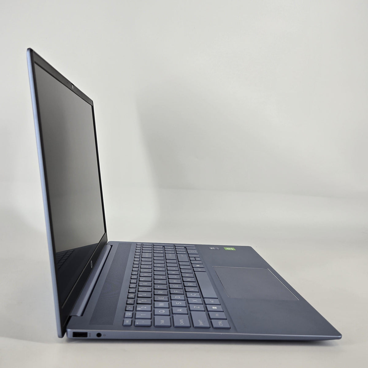 HP Pavilion 16 Blue 1.7 GHz Intel Core Ultra 7 32GB RAM 2TB Solid State Drive