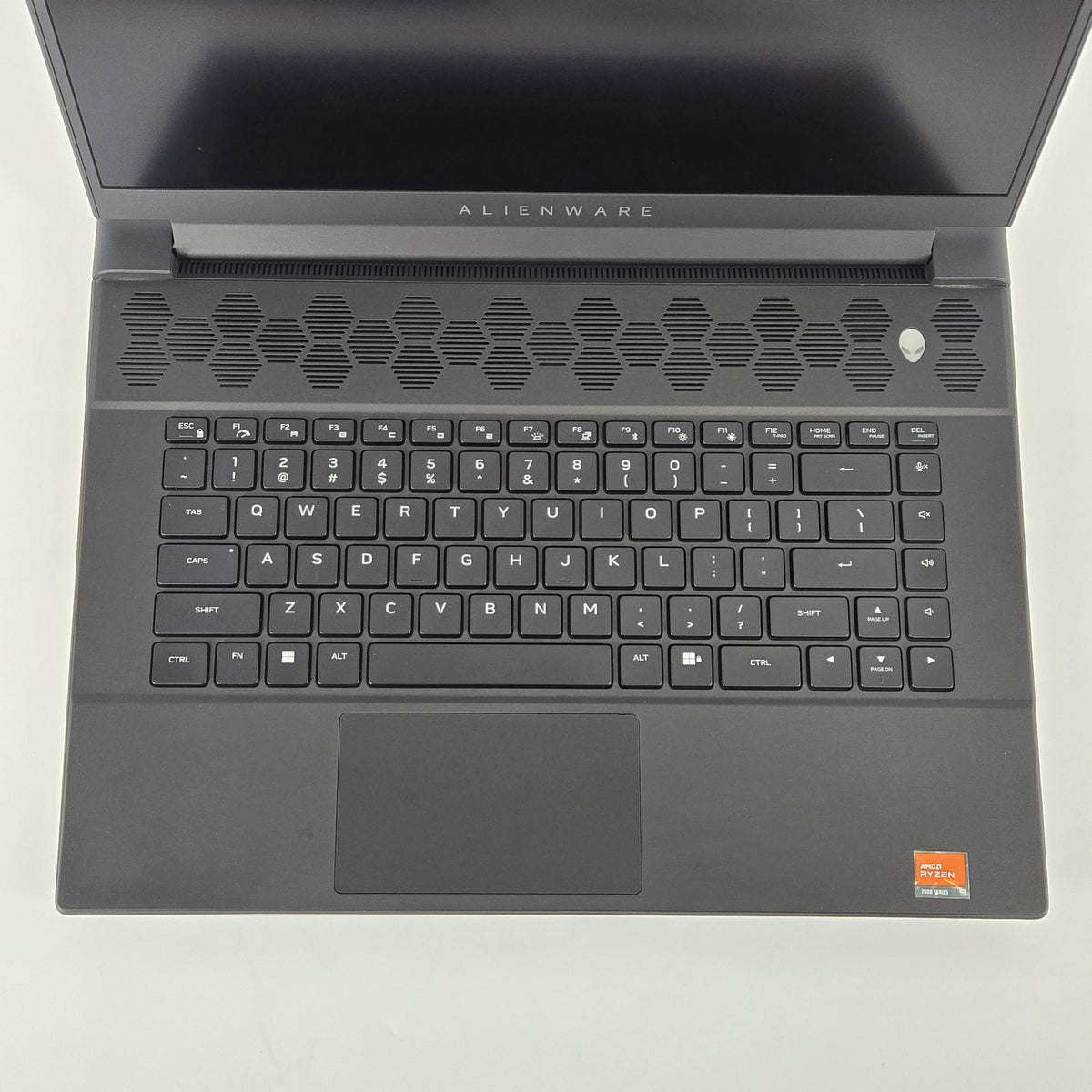 Dell Alienware M16 R1 Black 3.0 GHz AMD Ryzen 9 7845HX 16GB RAM 1TB Solid State Drive NVIDIA GeForce RTX 4080 12 GB