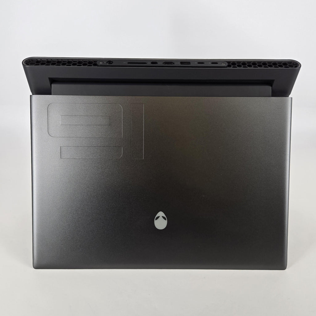 Dell Alienware M16 R1 Black 3.0 GHz AMD Ryzen 9 7845HX 16GB RAM 1TB Solid State Drive NVIDIA GeForce RTX 4080 12 GB