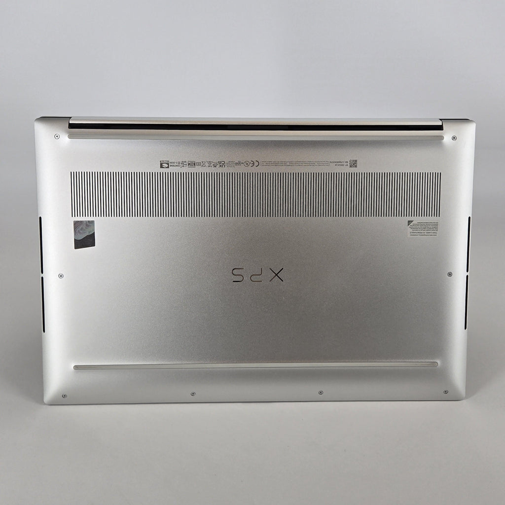 Dell XPS 15 9530 Silver 2.4 GHz Intel Core i7 13th Gen. 32GB RAM 1TB Solid State Drive