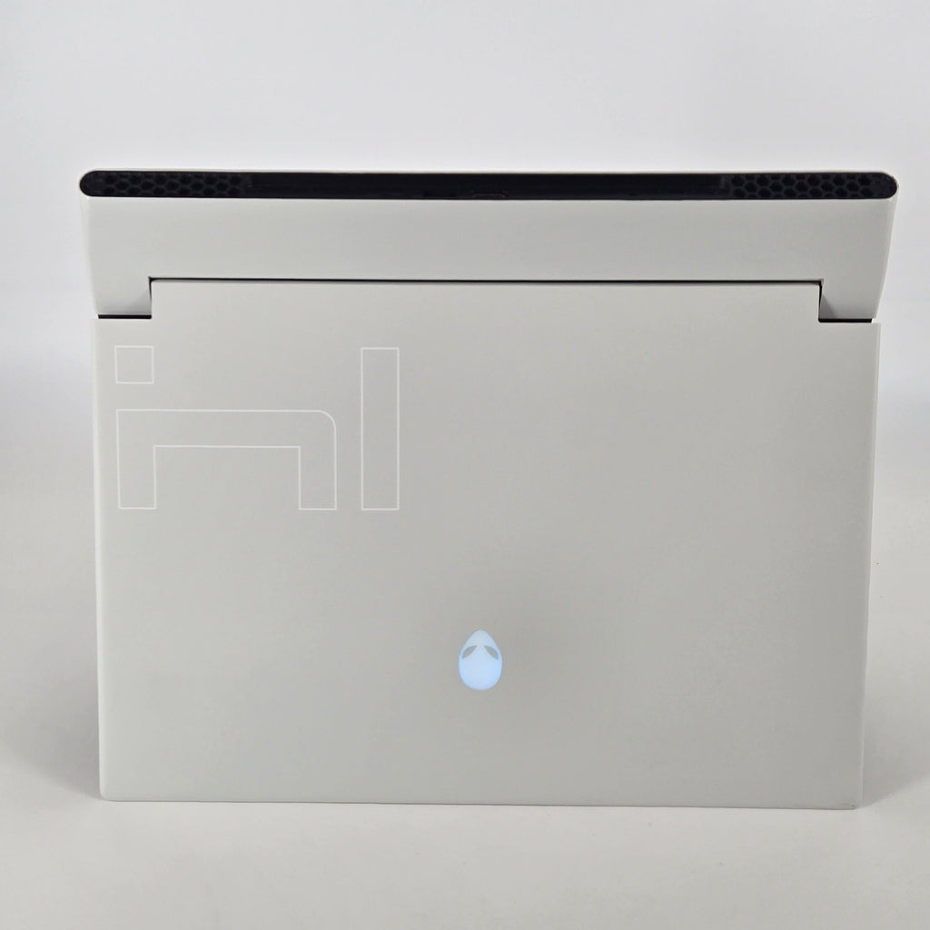 Dell Alienware X14 R1 White 2.3 GHz Intel Core i7 12th Gen. 32GB RAM 1TB Solid State Drive NVIDIA GeForce RTX 3060 6 GB