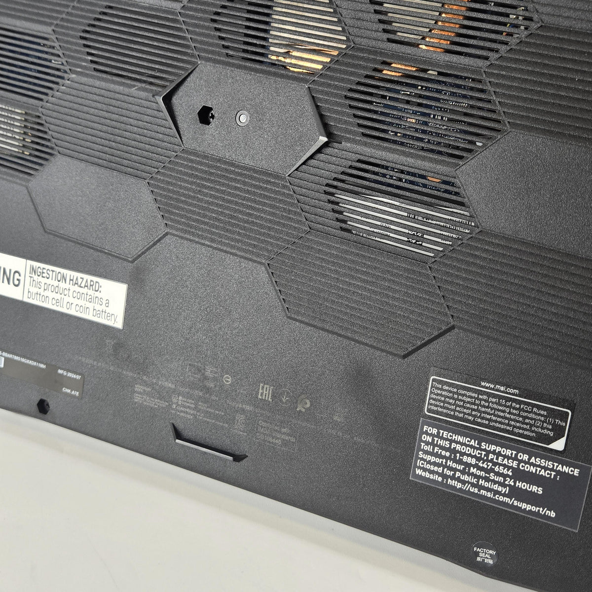 MSI Katana A15 AI 15.6 Black 3.8 GHz AMD Ryzen 7 8845HS 16GB RAM 1TB Solid State Drive NVIDIA GeForce RTX 4070 8 GB