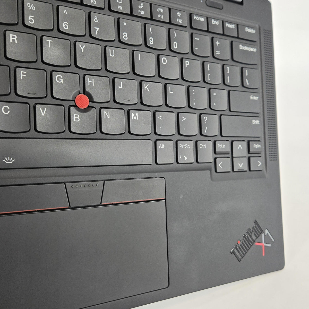 Lenovo ThinkPad X1 Carbon Gen 11 14 Gray 1.3 GHz Intel Core i5 13th Gen. 16GB RAM 256GB Solid State Drive