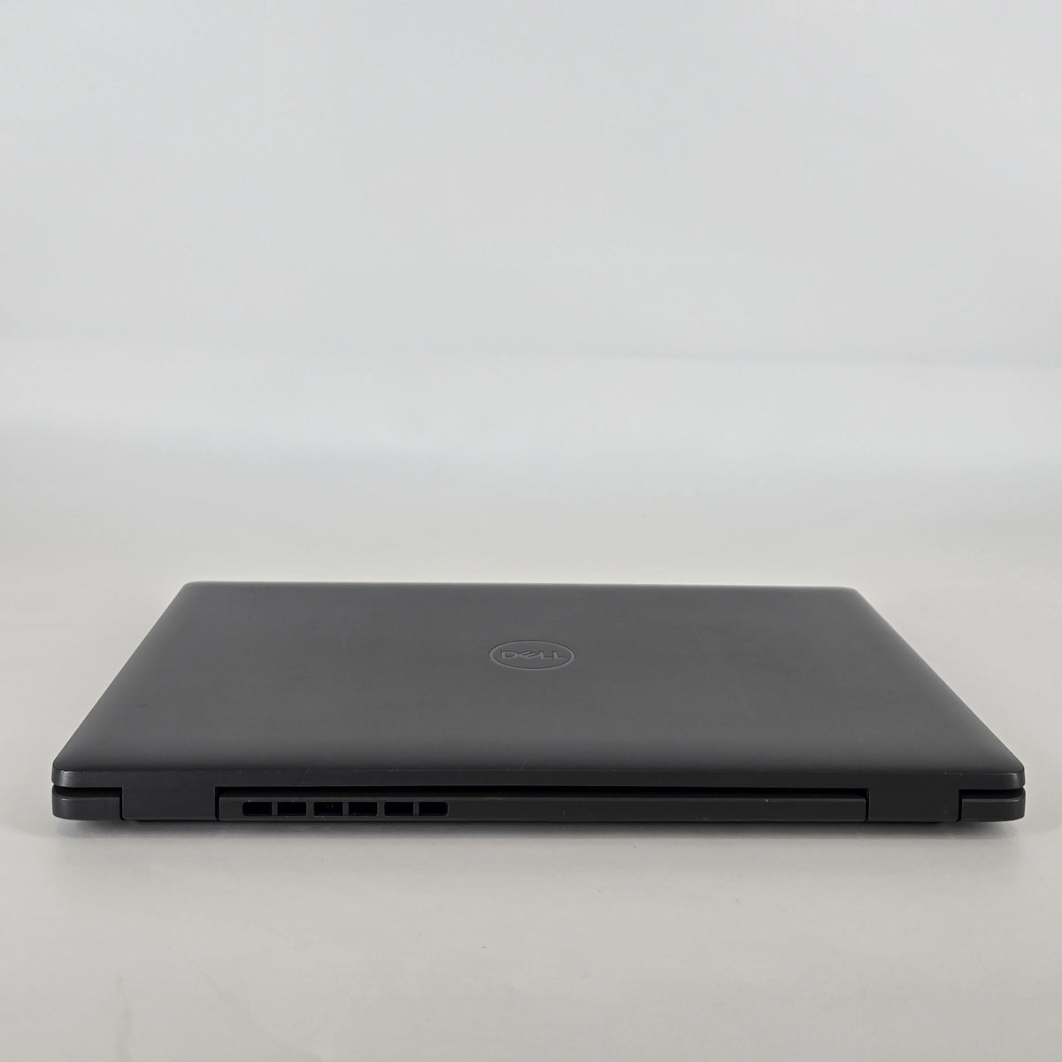 Dell Latitude 3440 14 Gray 1.2 GHz Intel Core i3 13th Gen. 8GB RAM 256GB Solid State Drive
