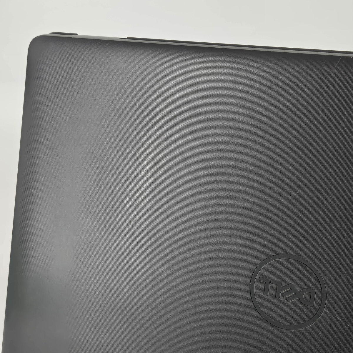 Dell Latitude 3440 14 Gray 1.2 GHz Intel Core i3 13th Gen. 8GB RAM 256GB Solid State Drive