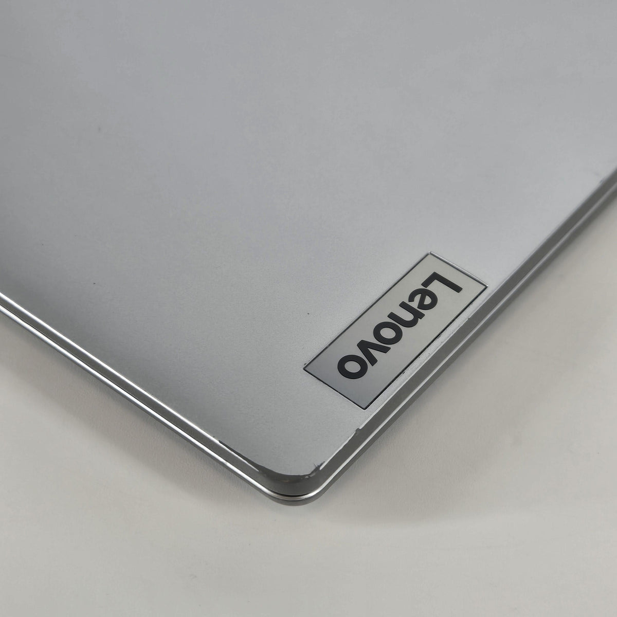 Lenovo IdeaPad 1 15.6 Cloud Grey 2.1 GHz AMD Ryzen 7 5700U 12GB RAM 512GB Solid State Drive