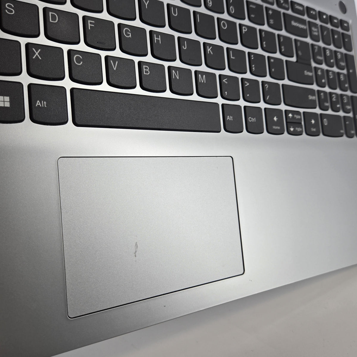 Lenovo IdeaPad 1 15.6 Cloud Grey 2.1 GHz AMD Ryzen 7 5700U 12GB RAM 512GB Solid State Drive