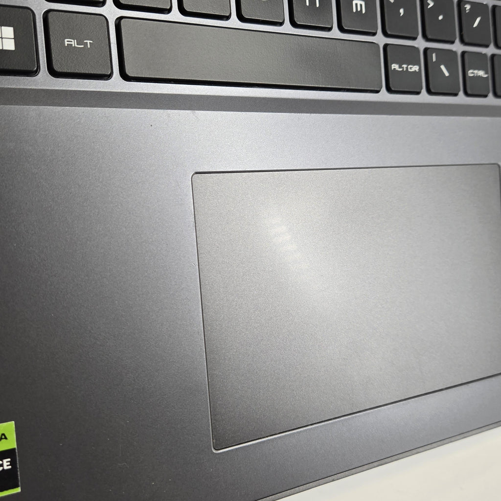 MSI Vector 17 HX 17 Gray 2.2 GHz Intel Core i9 14th Gen. 32GB RAM 1TB Solid State Drive NVIDIA GeForce RTX 4070 8 GB