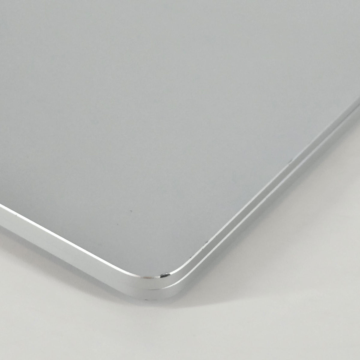 Surface Laptop 7 13.8 Platinum WiFi 3.4 GHz Qualcomm Snapdragon X Elite 16GB RAM 512GB Solid State Drive
