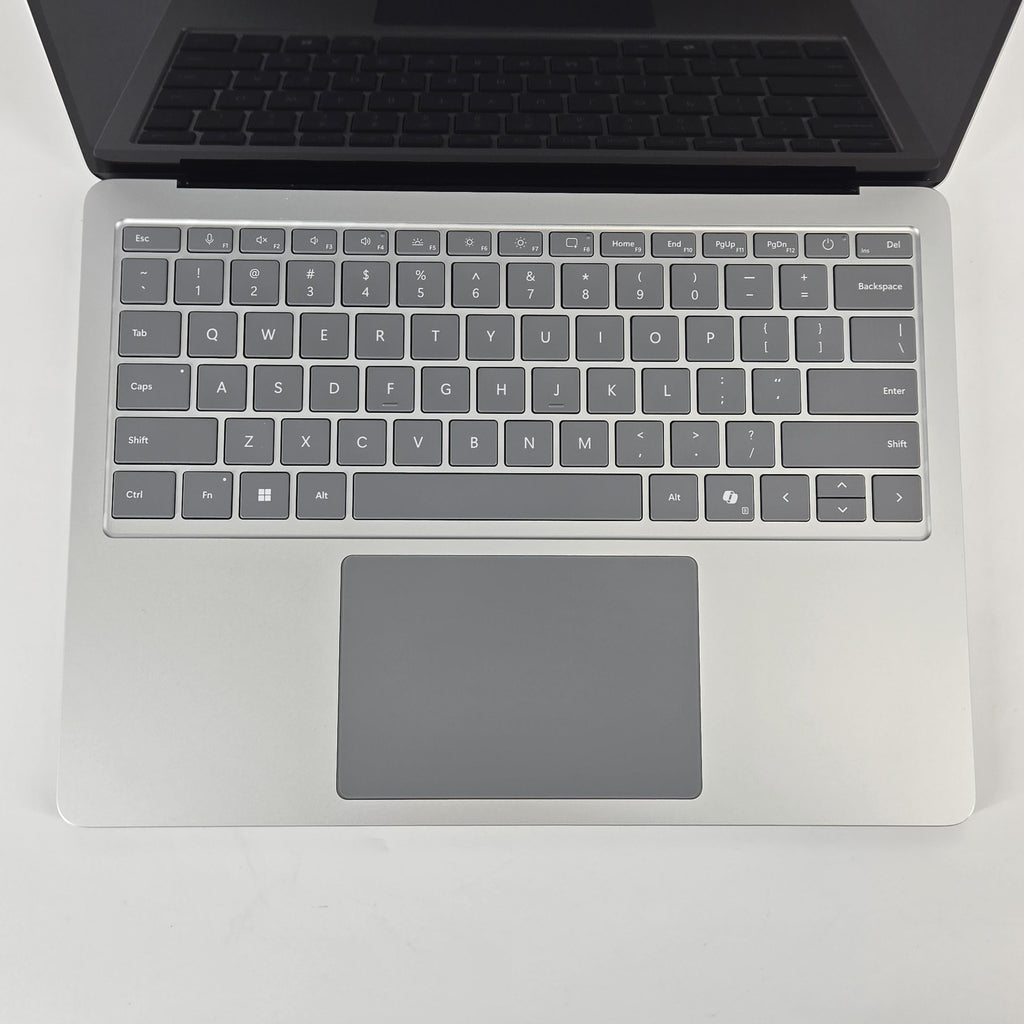 Surface Laptop 7 13.8 Platinum WiFi 3.4 GHz Qualcomm Snapdragon X Elite 16GB RAM 512GB Solid State Drive