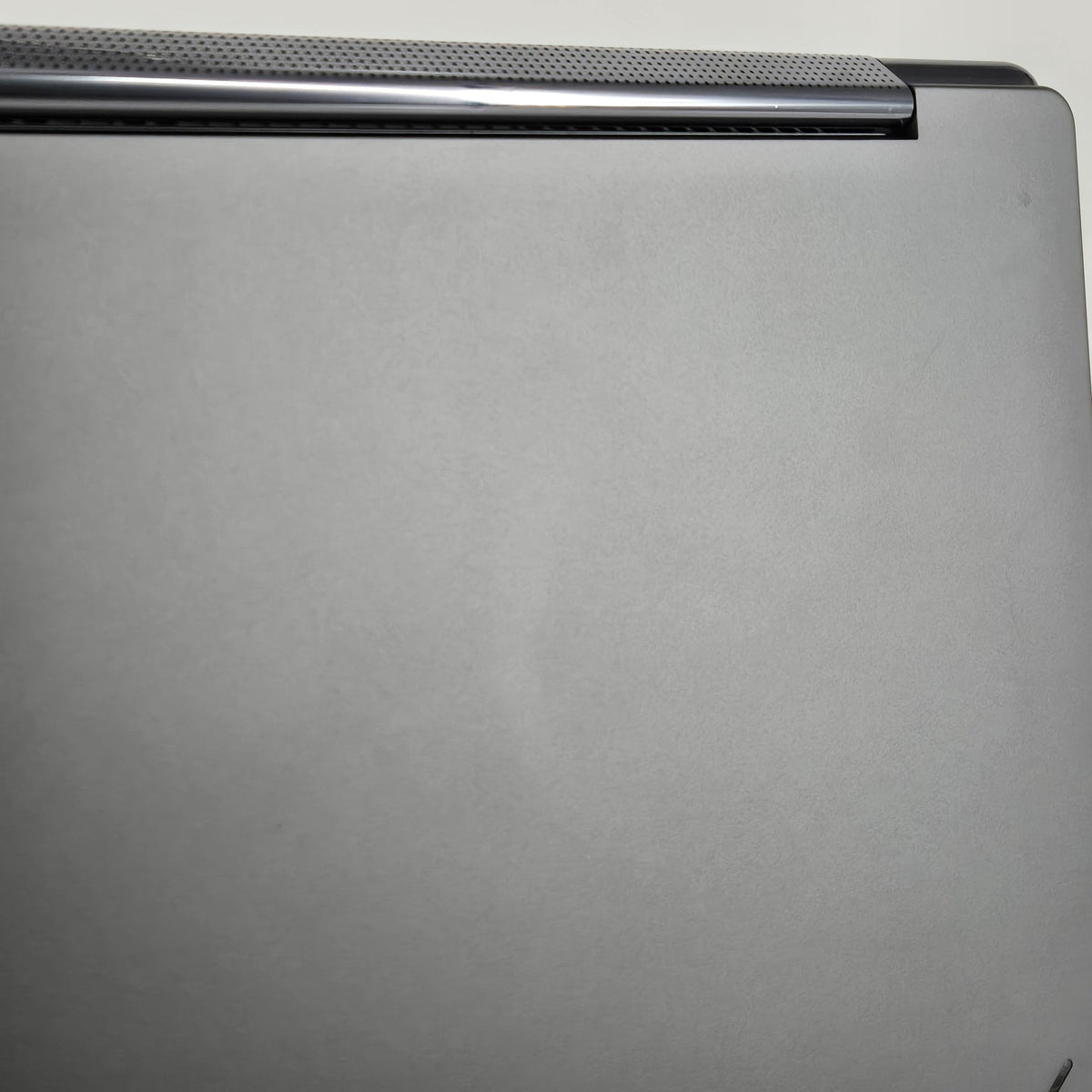 Lenovo Yoga 9i 14 Gray 1.4 GHz Intel Core Ultra 7 16GB RAM 512GB Solid State Drive