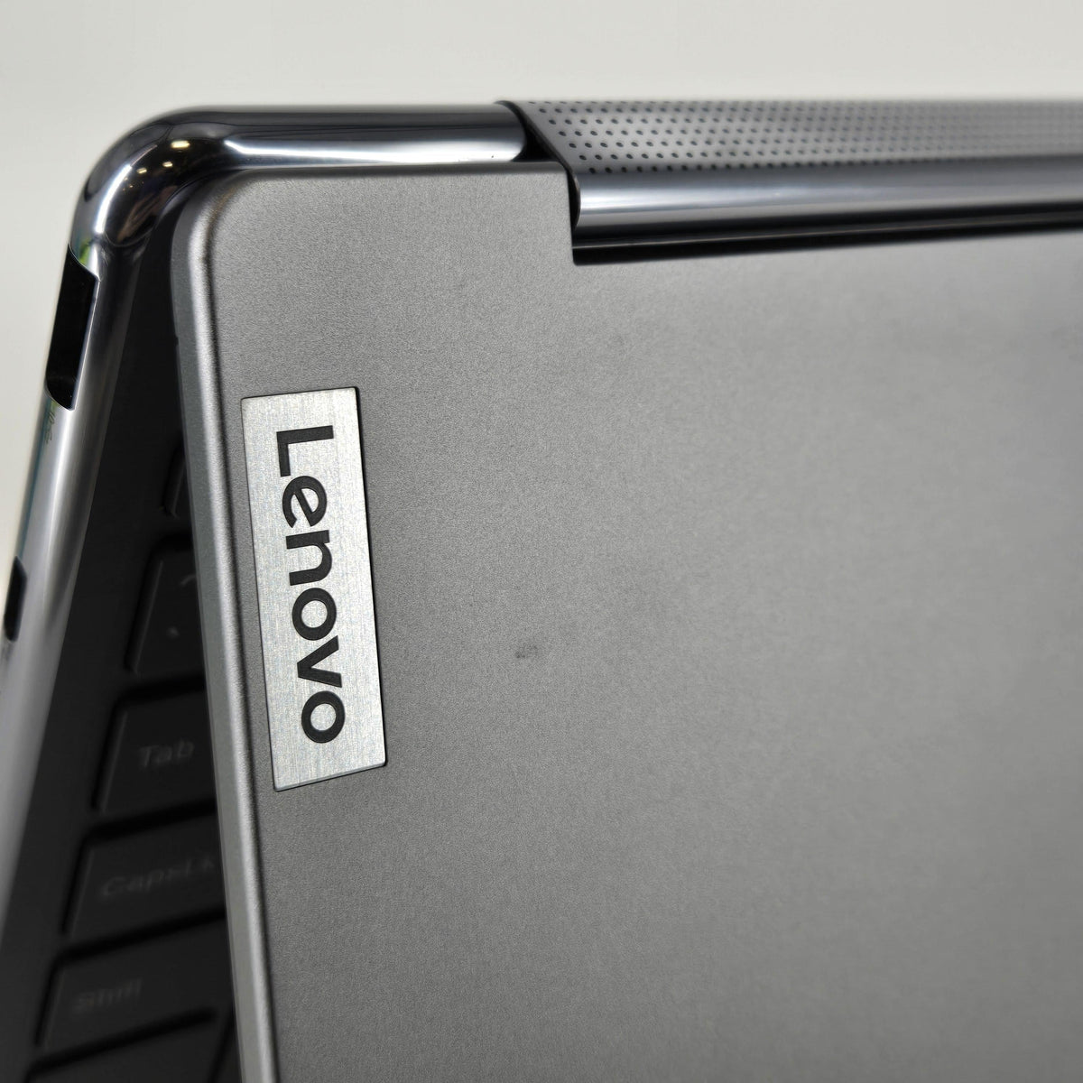 Lenovo Yoga 9i 14 Gray 1.4 GHz Intel Core Ultra 7 16GB RAM 512GB Solid State Drive