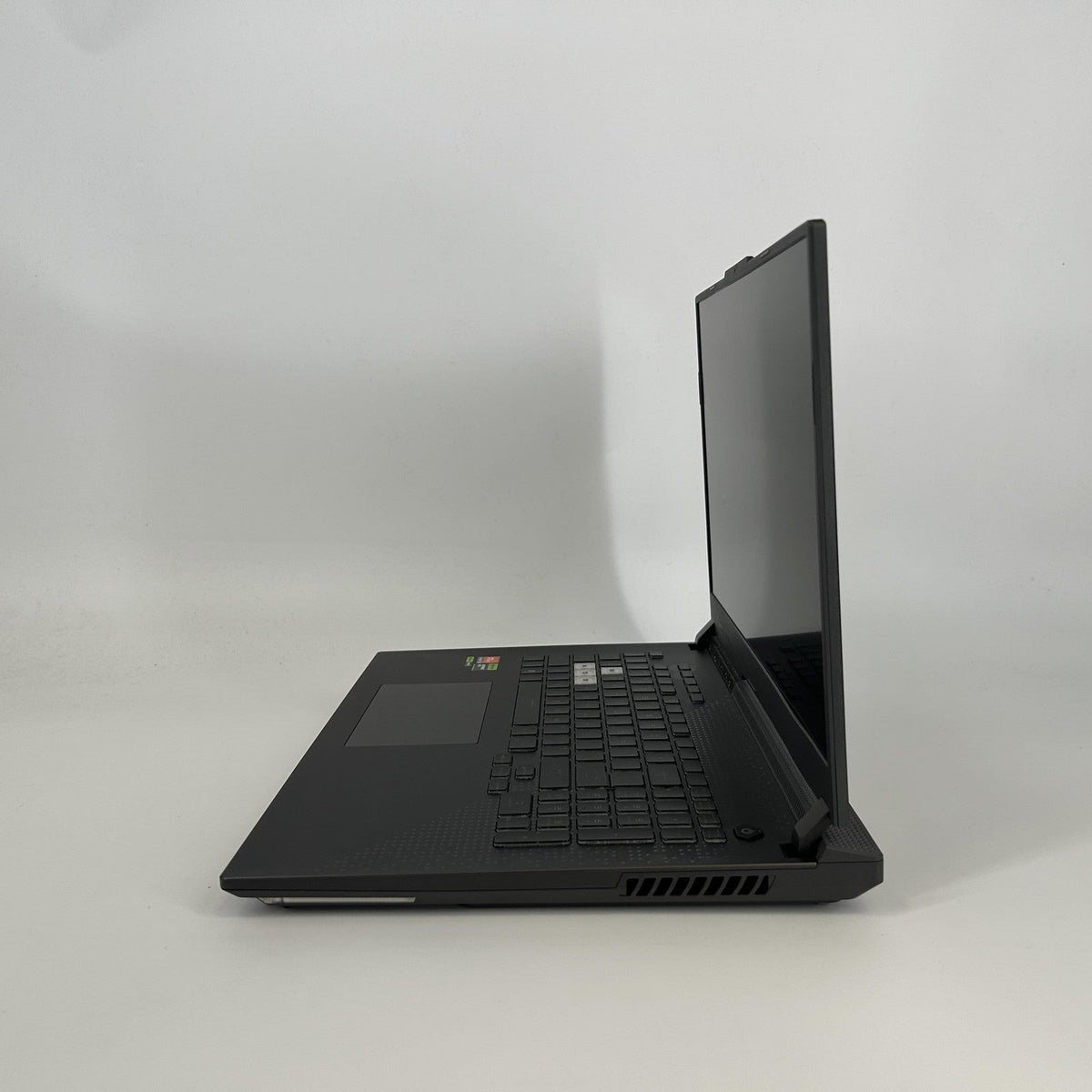 Asus ROG Strix G17 G713 17.3 Gray 3.0 GHz AMD Ryzen 9 7845HX 16GB RAM 1TB Solid State Drive NVIDIA GeForce RTX 4060 8 GB